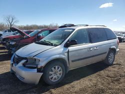 Salvage cars for sale at Des Moines, IA auction: 2006 Chrysler Town & Country