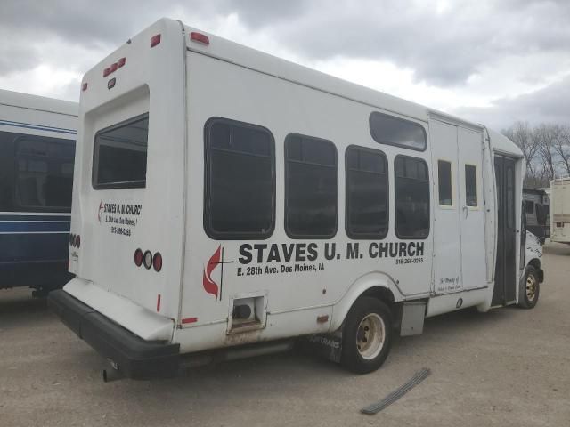 2002 Ford Econoline E450 Super Duty Cutaway Van