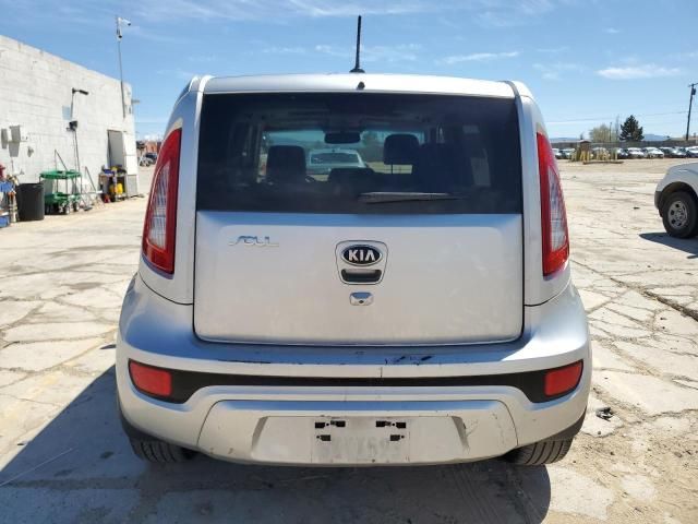 2013 KIA Soul +