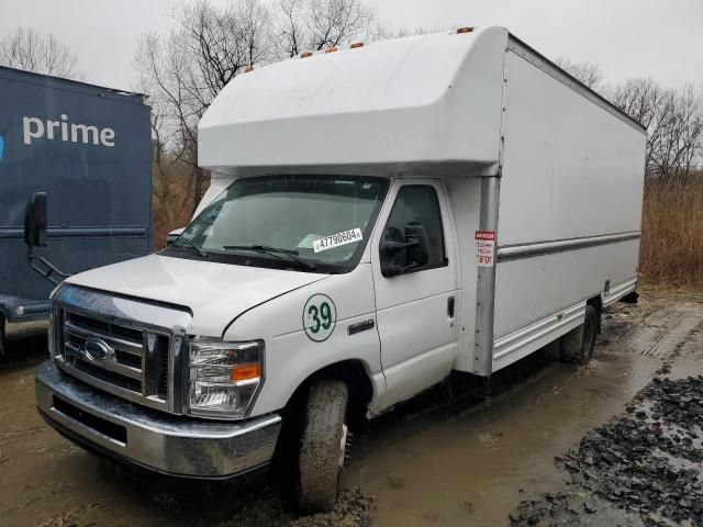 2008 Ford Econoline E350 Super Duty Cutaway Van