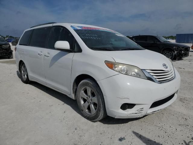 2015 Toyota Sienna LE