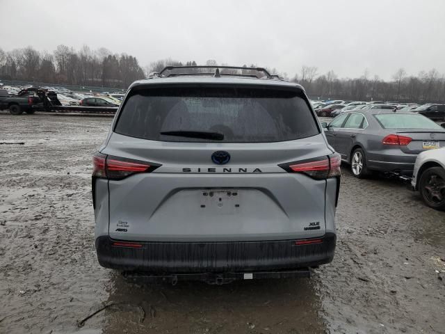 2022 Toyota Sienna XLE