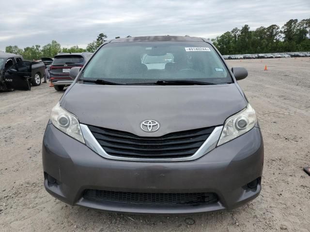 2011 Toyota Sienna LE