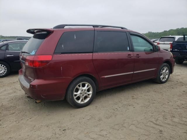 2005 Toyota Sienna XLE