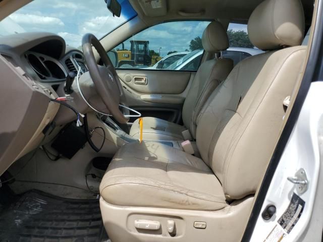 2004 Toyota Highlander Base