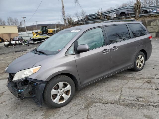 2011 Toyota Sienna LE