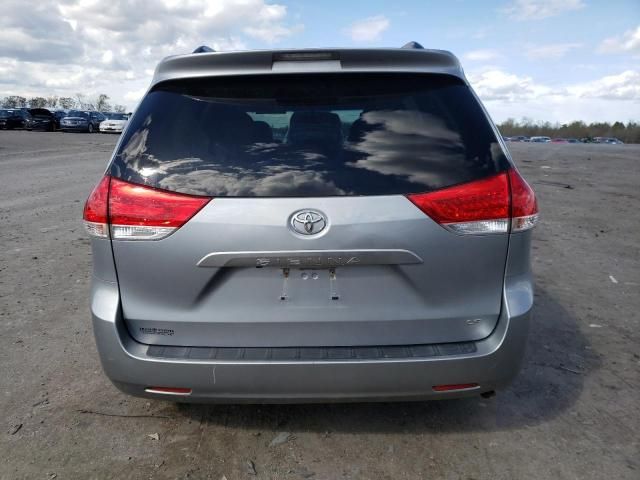 2011 Toyota Sienna LE