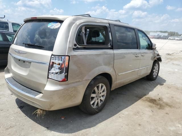 2022 Chrysler Town & Country Touring