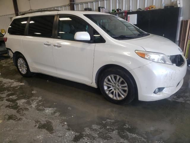 2016 Toyota Sienna XLE