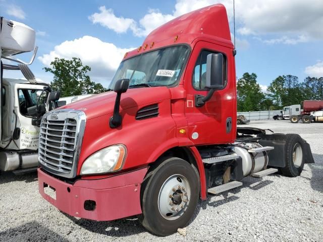 2016 Freightliner Cascadia 113