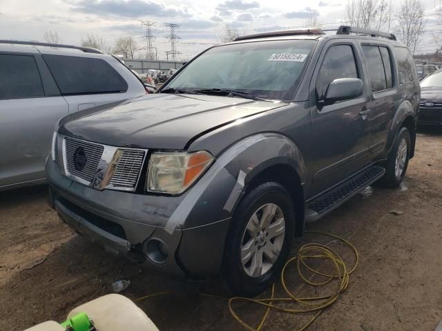 2005 Nissan Pathfinder LE