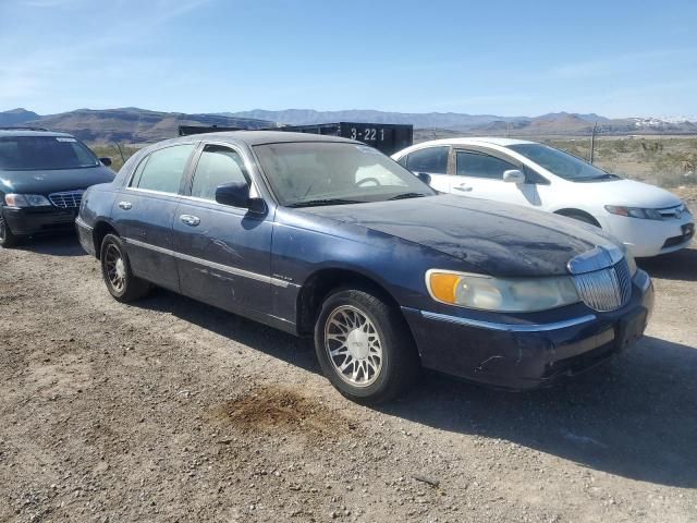 2001 Lincoln Town Car Signature