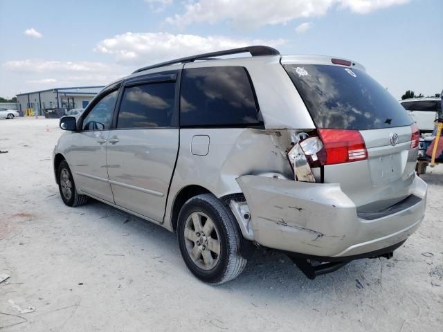 2004 Toyota Sienna CE