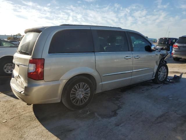 2013 Chrysler Town & Country Touring L