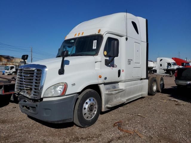 2013 Freightliner Cascadia 125