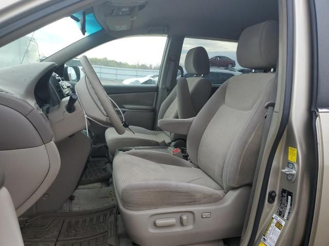 2010 Toyota Sienna CE