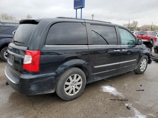 2012 Chrysler Town & Country Touring L