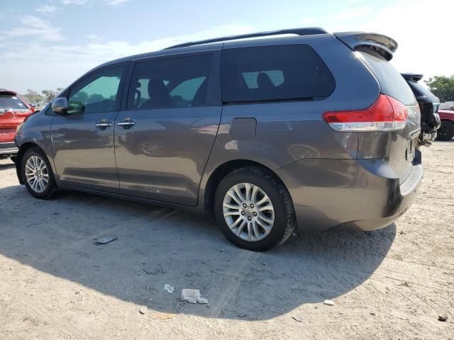 2011 Toyota Sienna XLE