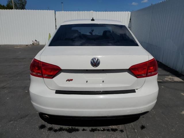 2013 Volkswagen Passat SE