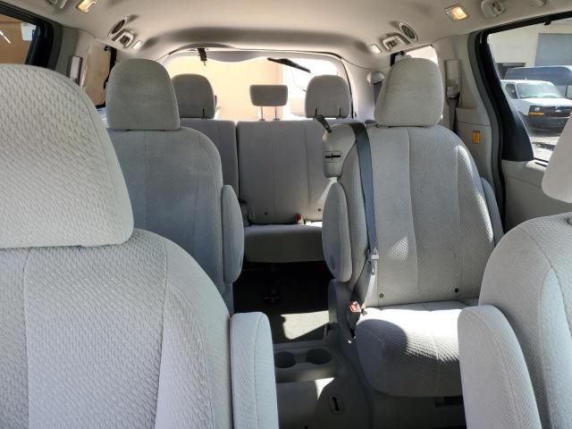 2013 Toyota Sienna LE