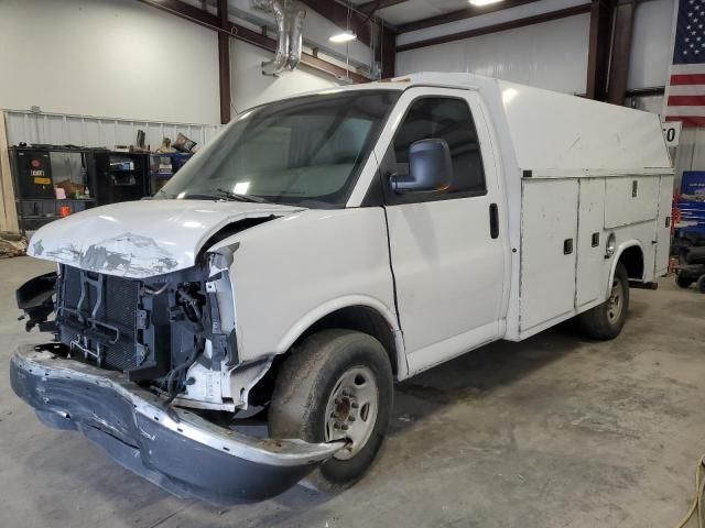 2011 GMC Savana Cutaway G3500