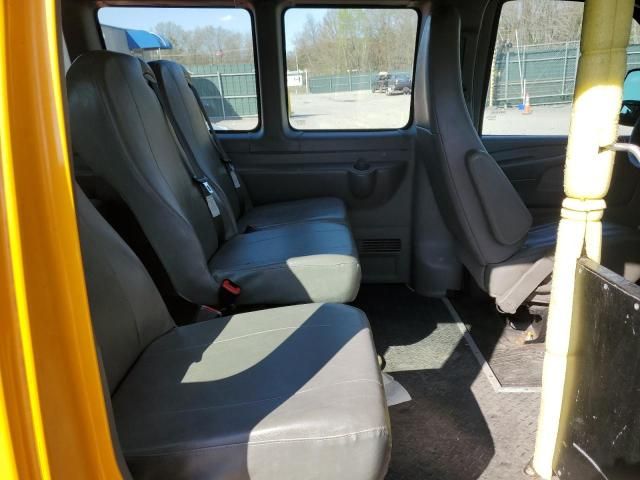 2014 GMC Savana G3500 Paratransit