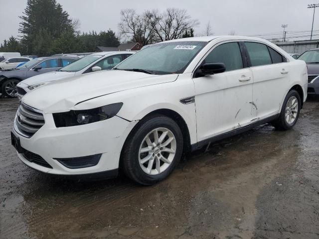 2013 Ford Taurus SE