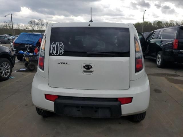 2010 KIA Soul +