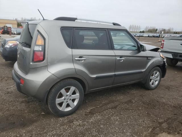 2011 KIA Soul +