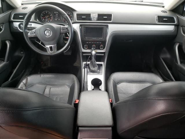 2013 Volkswagen Passat SE