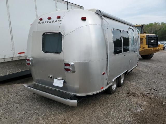 2002 Airstream Camper