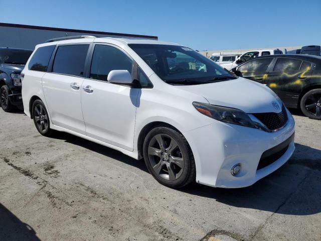 2016 Toyota Sienna SE