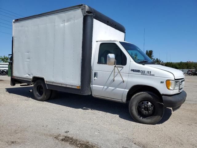 2002 Ford Econoline E350 Super Duty Cutaway Van