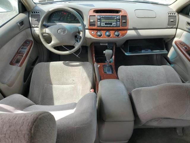 2004 Toyota Camry LE