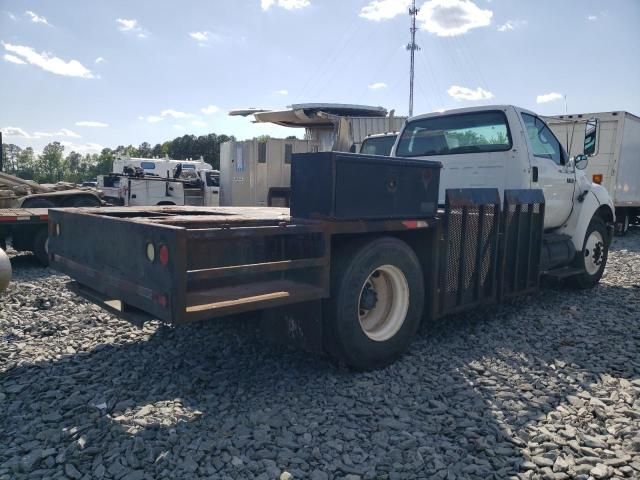 2004 Ford F750 Super Duty