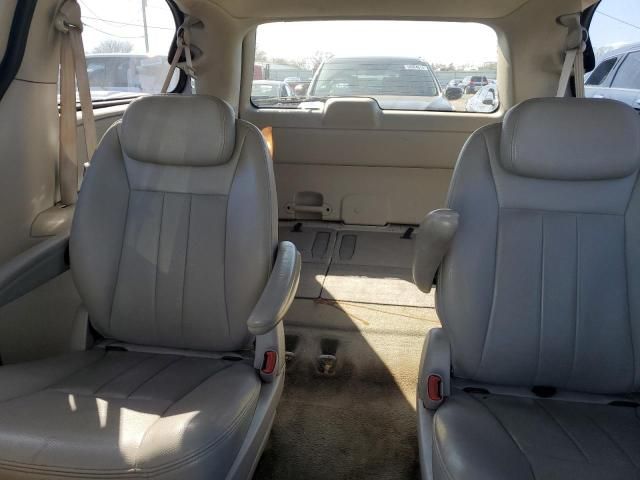 2005 Chrysler Town & Country Touring