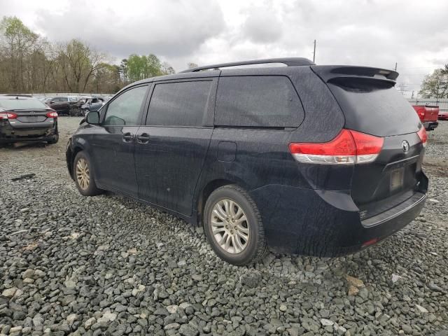 2014 Toyota Sienna XLE