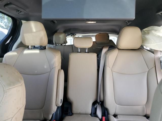 2021 Toyota Sienna XLE