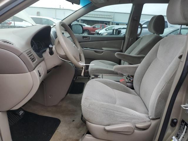 2010 Toyota Sienna CE