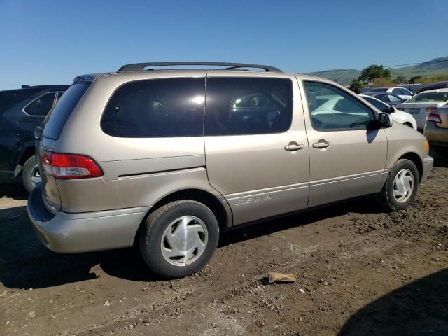 2002 Toyota Sienna LE