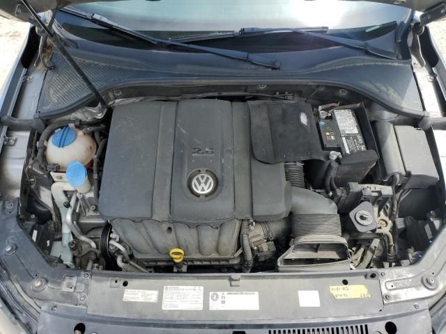 2014 Volkswagen Passat SE