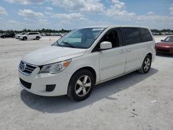 Salvage cars for sale at Arcadia, FL auction: 2010 Volkswagen Routan SE