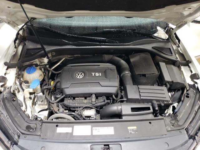 2017 Volkswagen Passat SE