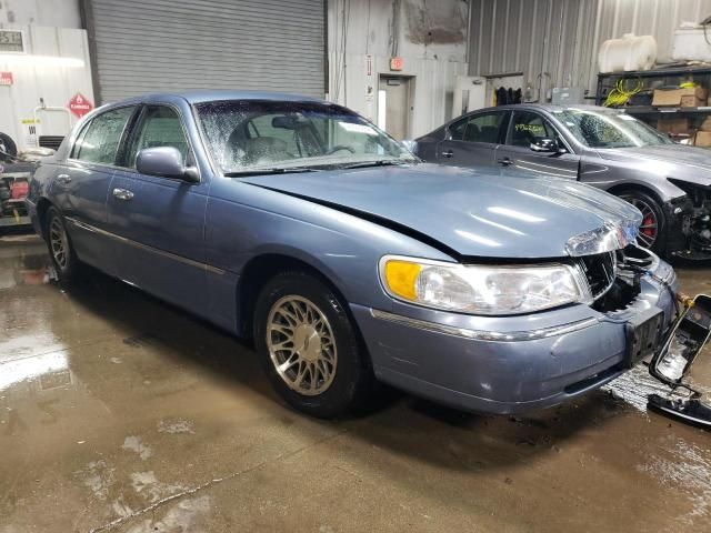 2000 Lincoln Town Car Signature