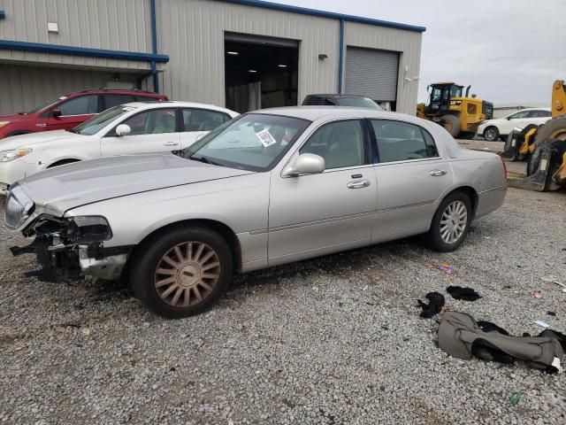 2004 Lincoln Town Car Executive