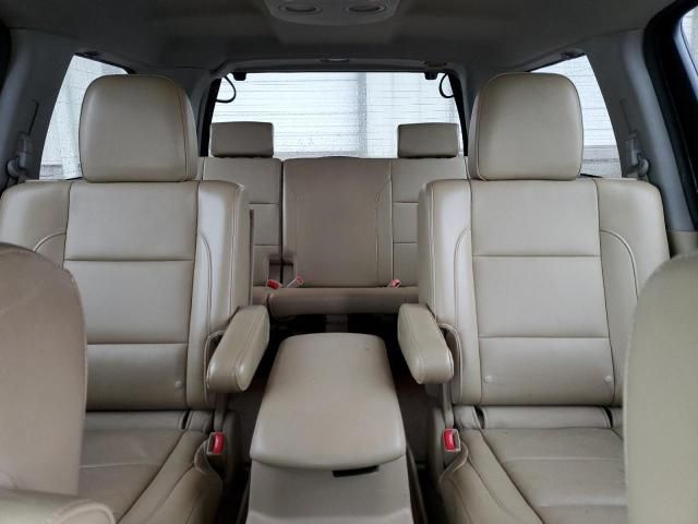 2013 Nissan Armada Platinum