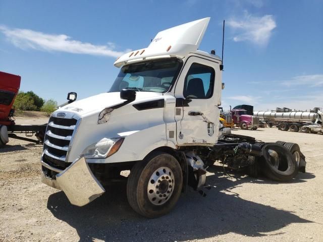 2020 Freightliner Cascadia 116