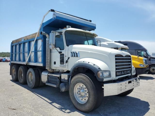 2012 Mack 700 GU700