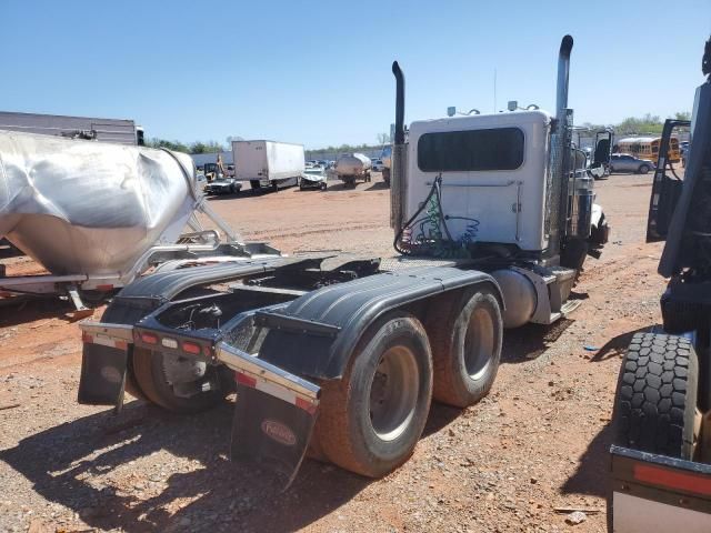 2017 Peterbilt 389