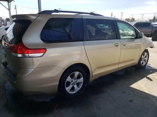 2011 Toyota Sienna LE